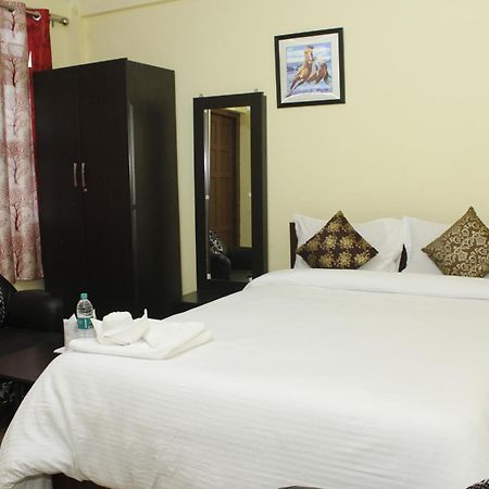 Aurora Guest House Шилонг Екстериор снимка