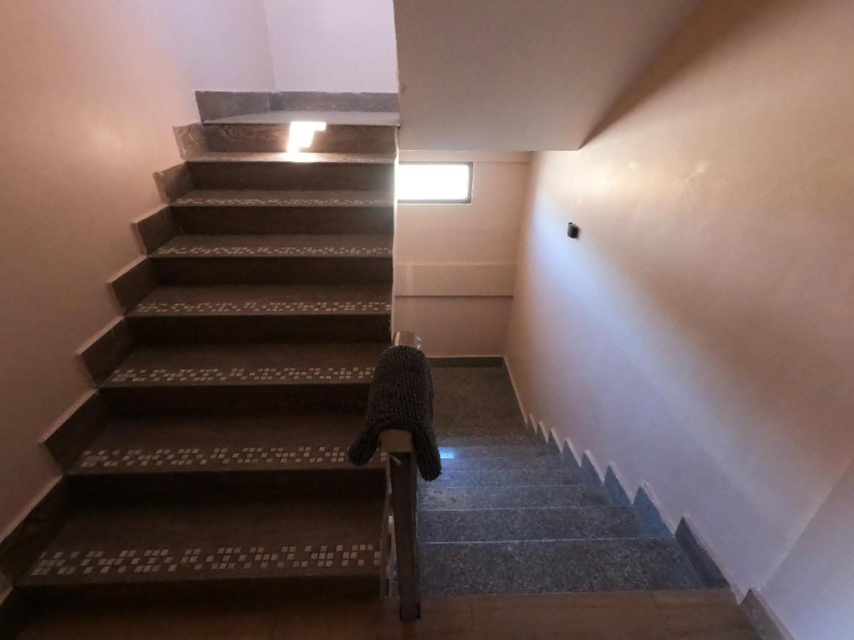 Aurora Guest House Шилонг Екстериор снимка