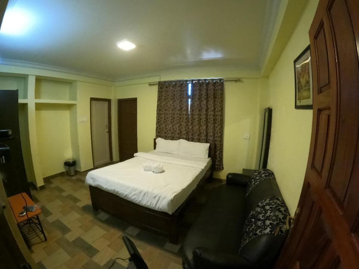 Aurora Guest House Шилонг Екстериор снимка