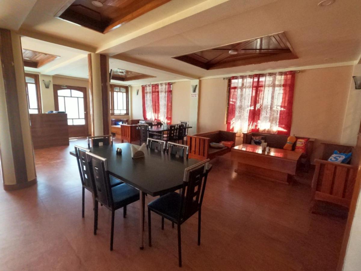 Aurora Guest House Шилонг Екстериор снимка