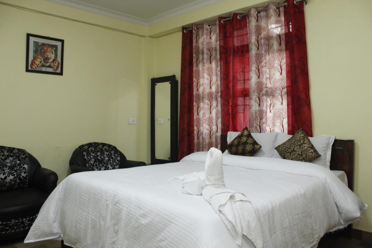 Aurora Guest House Шилонг Екстериор снимка