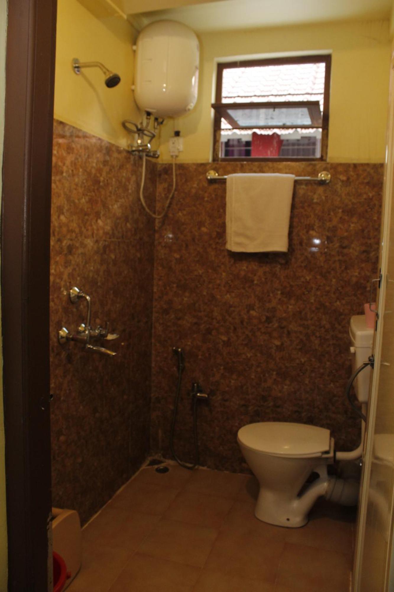 Aurora Guest House Шилонг Екстериор снимка