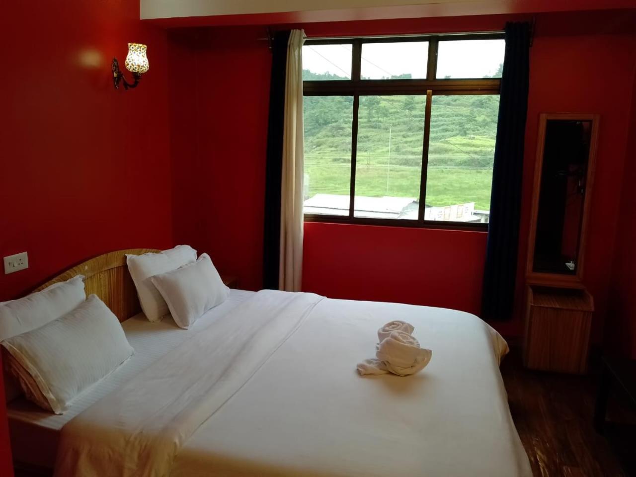Aurora Guest House Шилонг Екстериор снимка