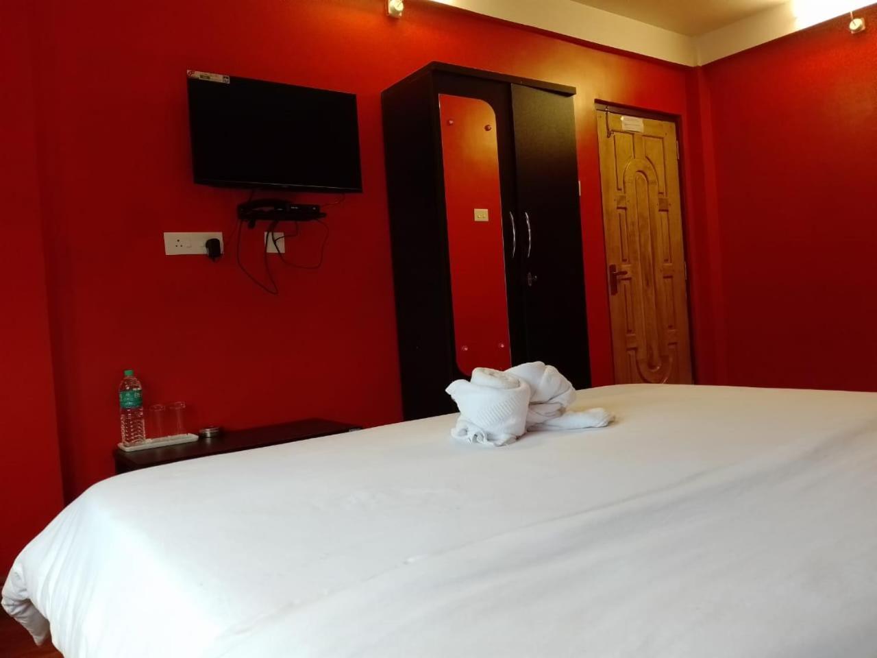 Aurora Guest House Шилонг Екстериор снимка