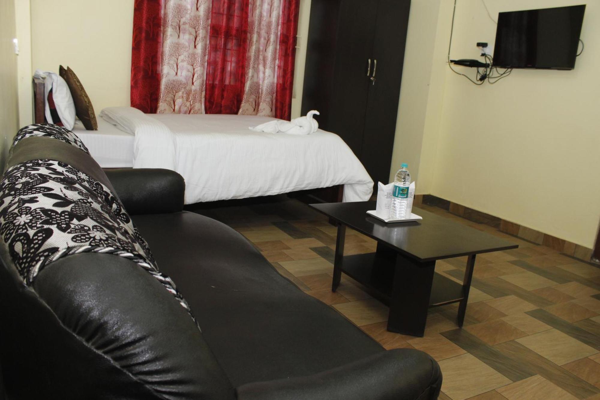 Aurora Guest House Шилонг Екстериор снимка
